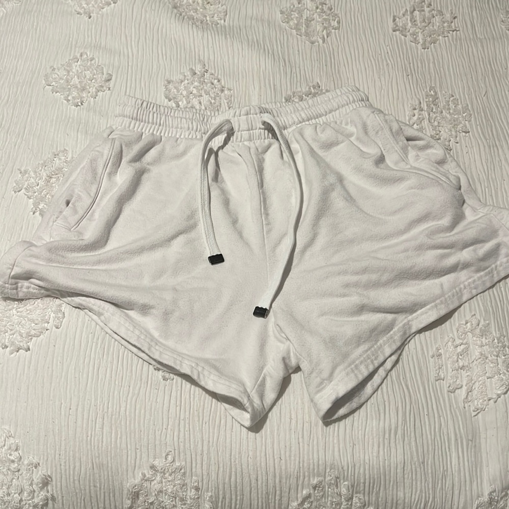 Talentless classic sweatshorts, sized M, colored white